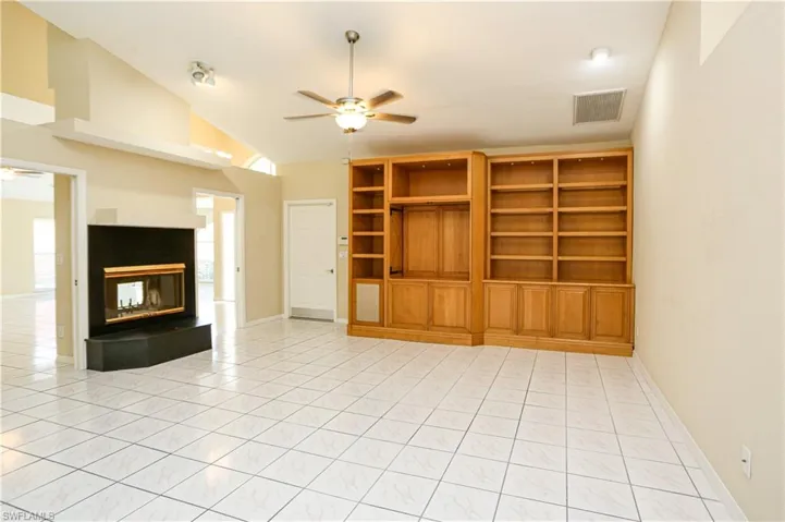 1040  Moon Lake  DR, Naples, FL 34104