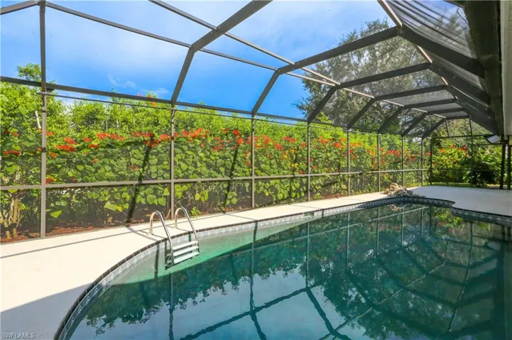 1040  Moon Lake  DR, Naples, FL 34104