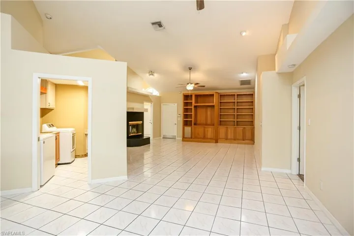 1040  Moon Lake  DR, Naples, FL 34104