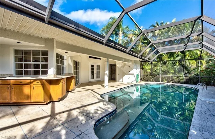 1040  Moon Lake  DR, Naples, FL 34104