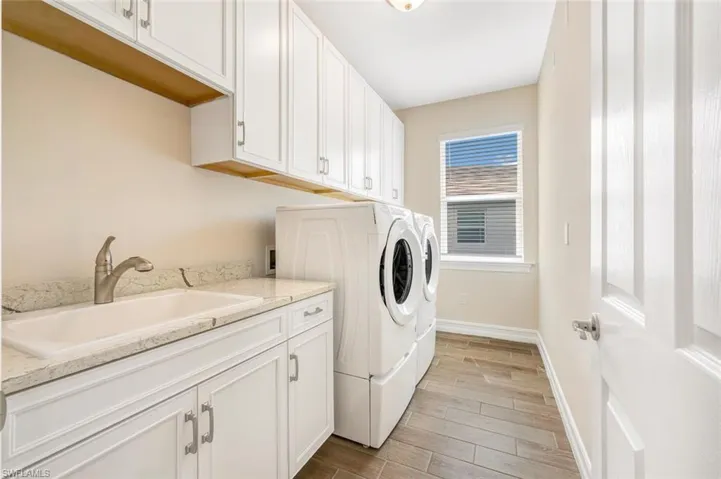16808 Bay Island Ct, Bonita Springs, Florida 34135
