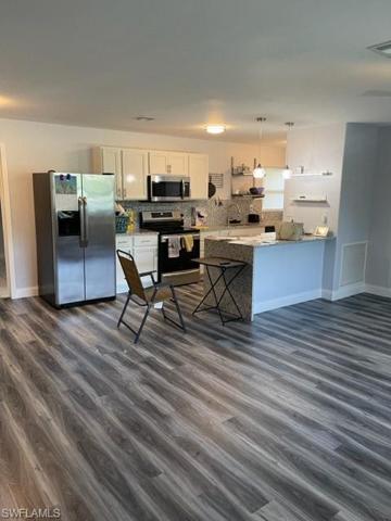 breakfast bar