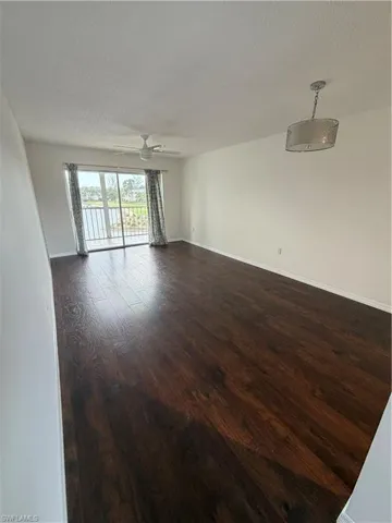 190 Turtle Lake Ct 307, Naples, Florida 34105