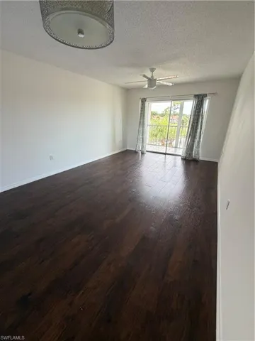 190 Turtle Lake Ct 307, Naples, Florida 34105