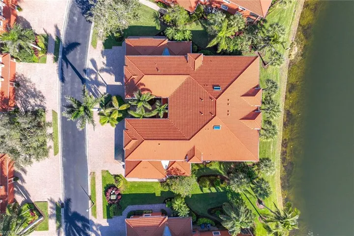6438  Legacy  CIR, Naples, FL 34113