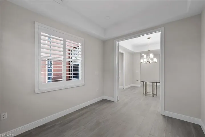 6438  Legacy  CIR, Naples, FL 34113