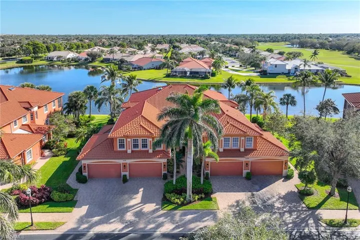 6438  Legacy  CIR, Naples, FL 34113
