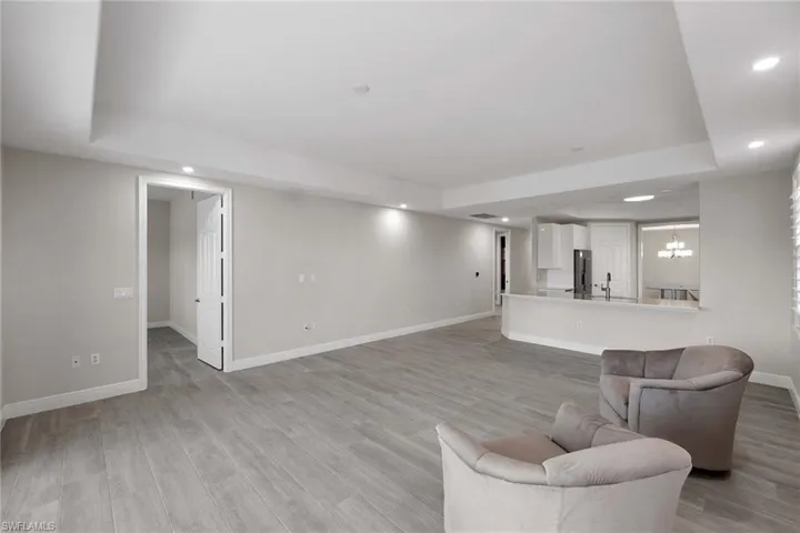 6438  Legacy  CIR, Naples, FL 34113