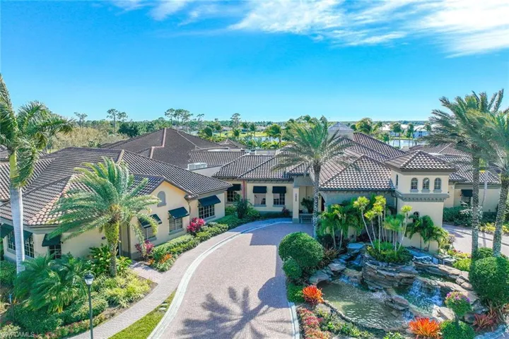 6438  Legacy  CIR, Naples, FL 34113