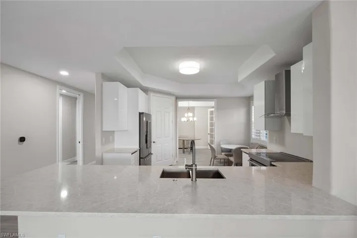 6438  Legacy  CIR, Naples, FL 34113
