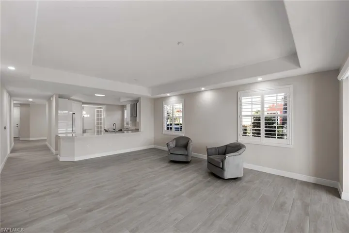 6438  Legacy  CIR, Naples, FL 34113