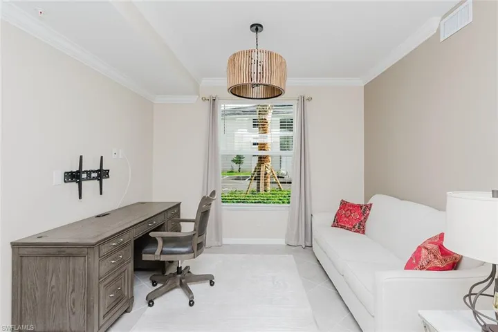 Office/Den/Bedroom