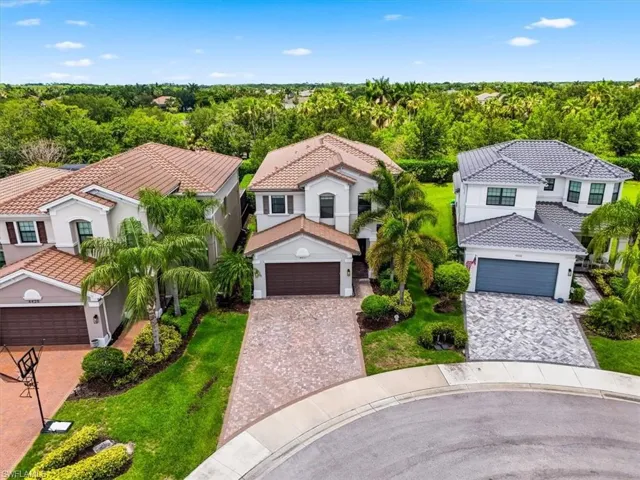 4432 Aurora St, Naples, Florida 34119
