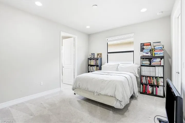 4432 Aurora St, Naples, Florida 34119