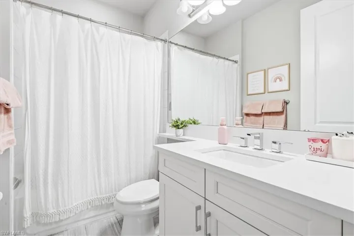 4432 Aurora St, Naples, Florida 34119