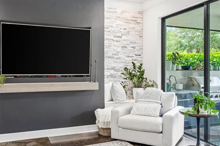 4432 Aurora St, Naples, Florida 34119