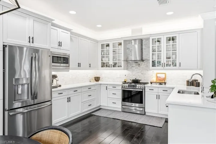 4432 Aurora St, Naples, Florida 34119