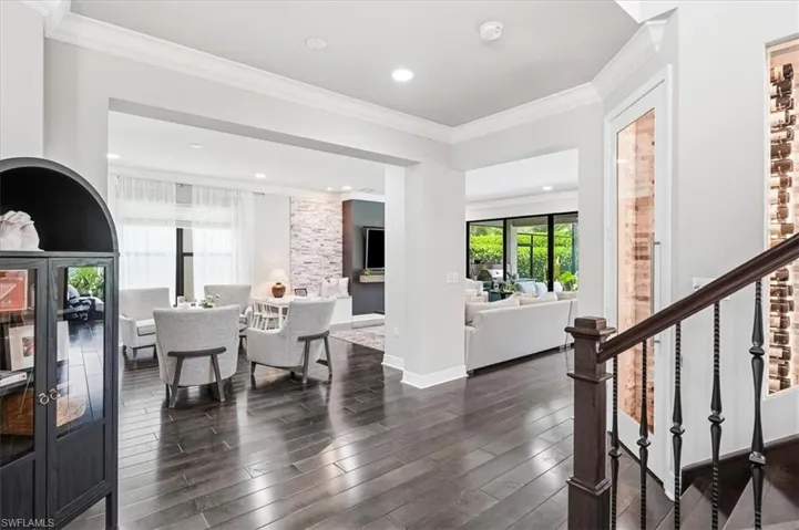 4432 Aurora St, Naples, Florida 34119