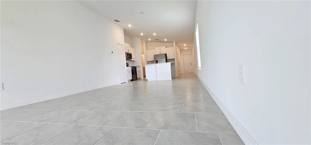 20190  Caroline Creek  PL, Lehigh Acres, FL 33974