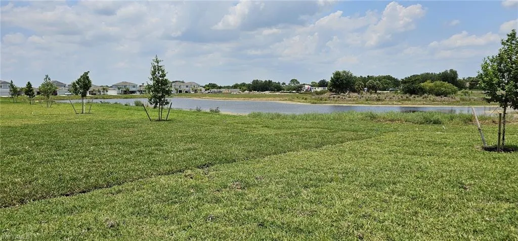 20190  Caroline Creek  PL, Lehigh Acres, FL 33974