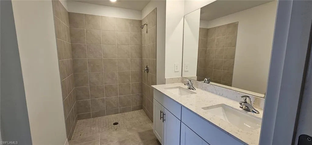 20190  Caroline Creek  PL, Lehigh Acres, FL 33974