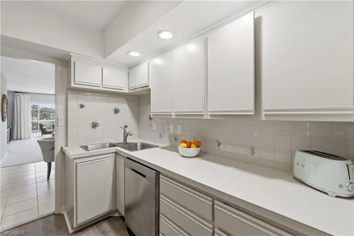 1977  Gulf Shore N BLVD, Naples, FL 34102