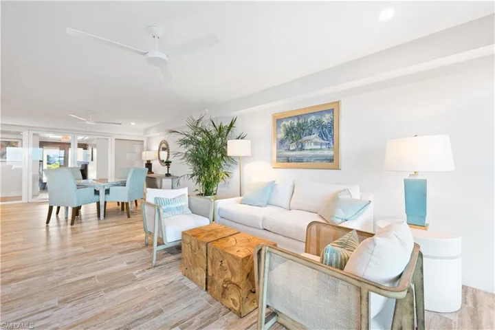 1977  Gulf Shore N BLVD, Naples, FL 34102