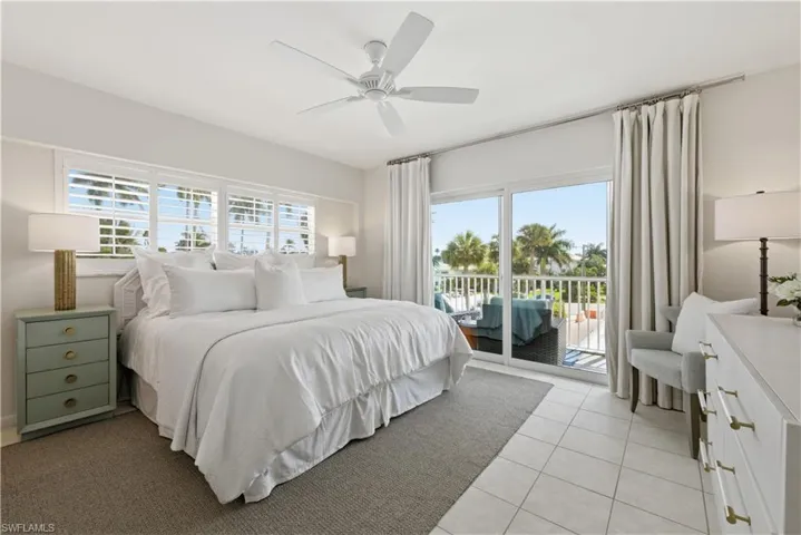 1977  Gulf Shore N BLVD, Naples, FL 34102
