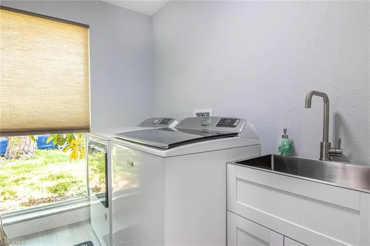 4081  Orange Grove  BLVD, North Fort Myers, FL 33903