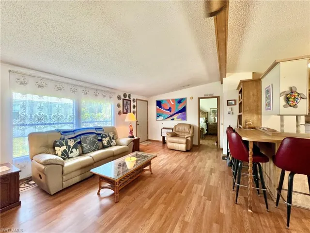 573  Cape Florida  LN, Naples, FL 34104