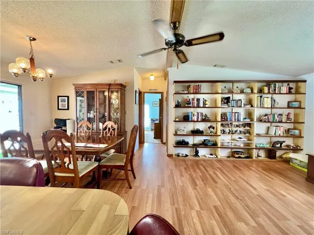 573  Cape Florida  LN, Naples, FL 34104