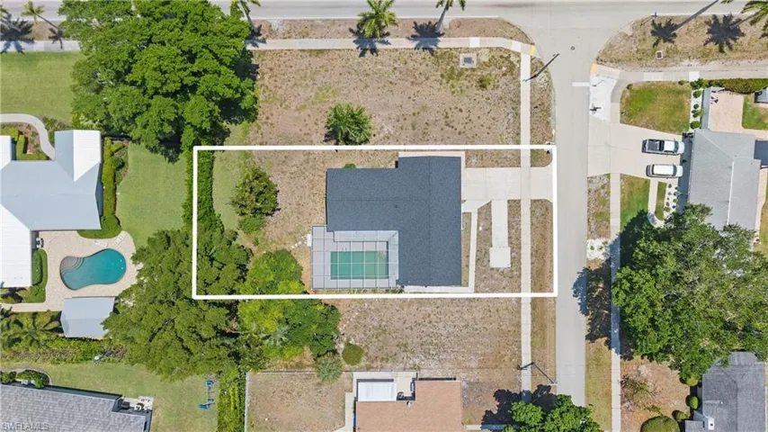 10300  Mc Gregor  BLVD, Fort Myers, FL 33919