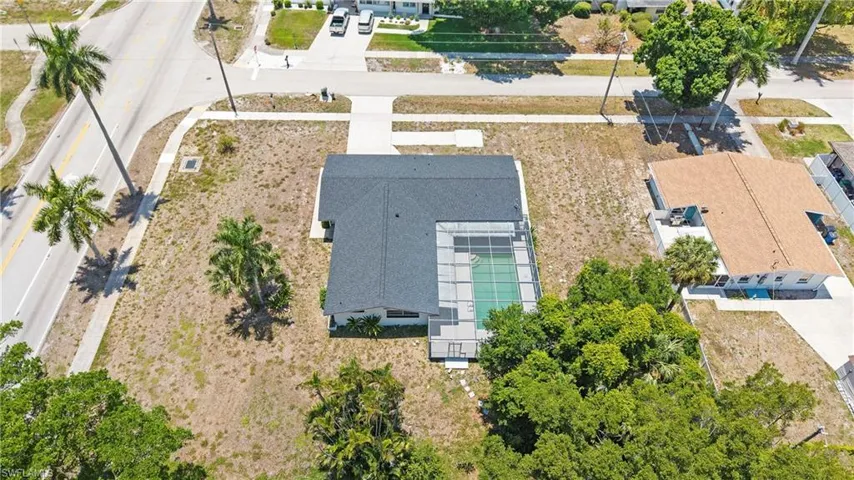 10300  Mc Gregor  BLVD, Fort Myers, FL 33919