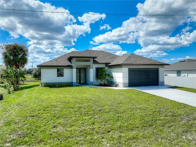 1019 Cedartree Ave, Lehigh Acres, Florida 33971