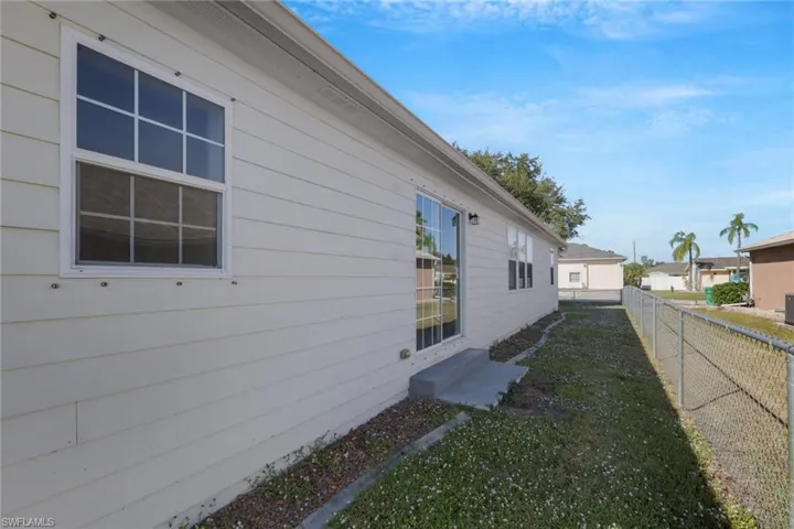 514  Moon  ST, Port Charlotte, FL 33954