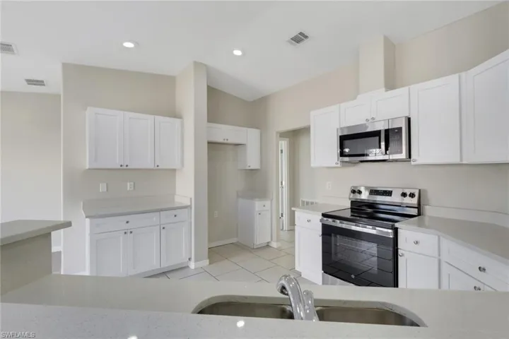 514  Moon  ST, Port Charlotte, FL 33954