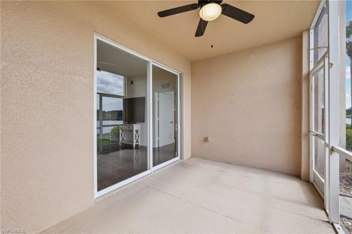 2810 Cypress Trace Cir 2112, Naples, Florida 34119