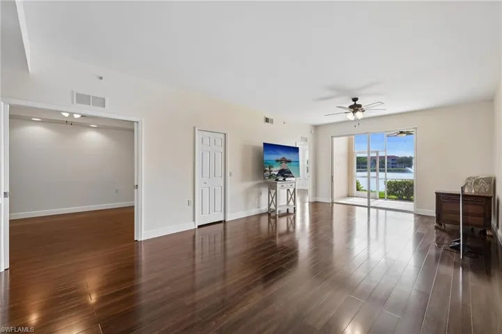 2810 Cypress Trace Cir 2112, Naples, Florida 34119