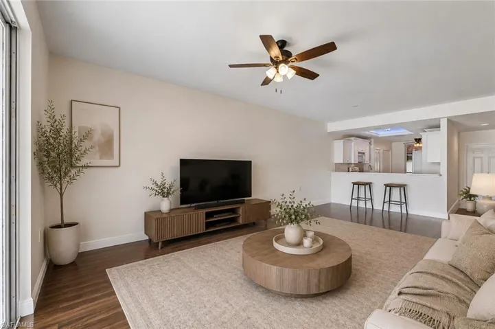 2810 Cypress Trace Cir 2112, Naples, Florida 34119