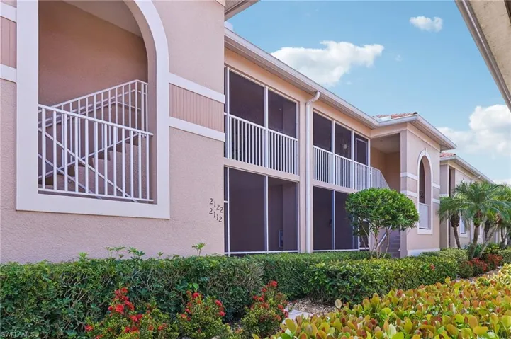 2810 Cypress Trace Cir 2112, Naples, Florida 34119