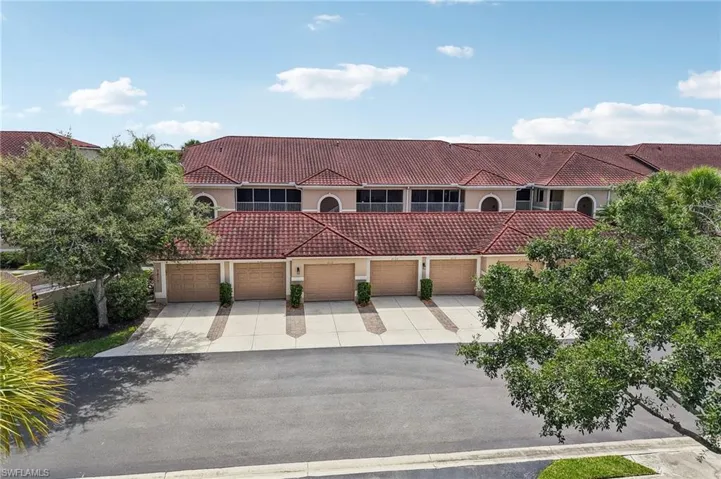 2810 Cypress Trace Cir 2112, Naples, Florida 34119