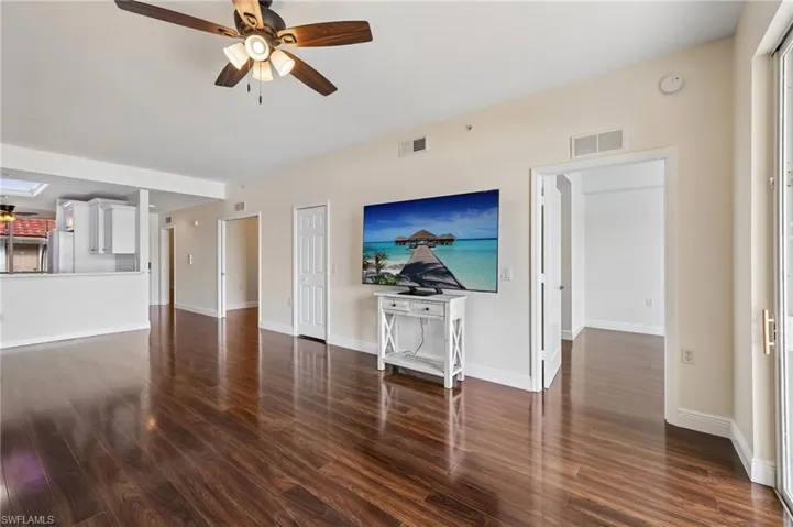 2810 Cypress Trace Cir 2112, Naples, Florida 34119