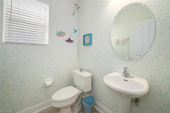 Power Room, 1st Floor