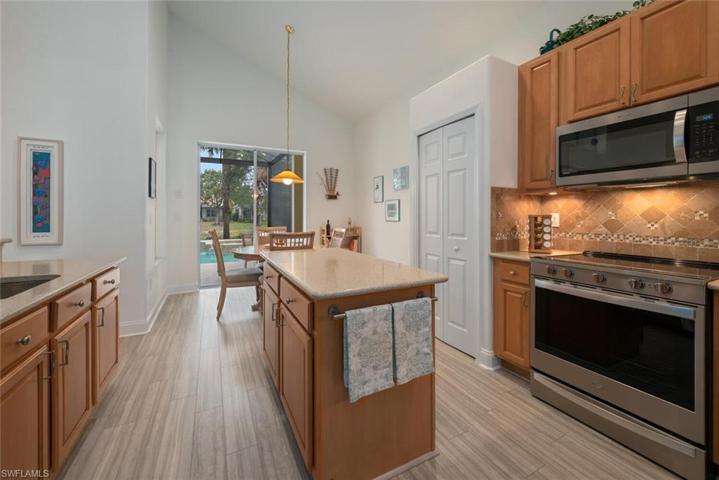 Kitchen, Brand New SS App, Quartz Counter