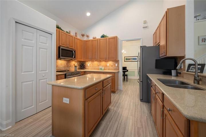Kitchen Facing Dining Room