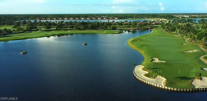 Aqua Driving Range