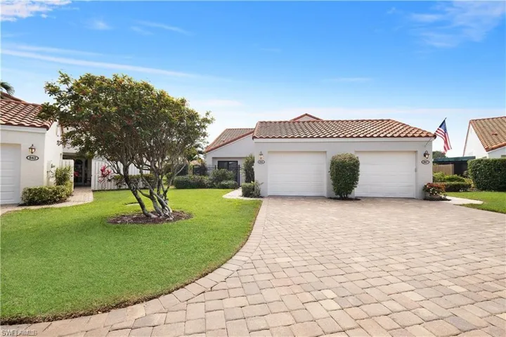 845  Reef Point  CIR, Naples, FL 34108