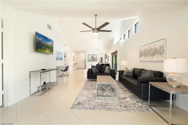 845  Reef Point  CIR, Naples, FL 34108