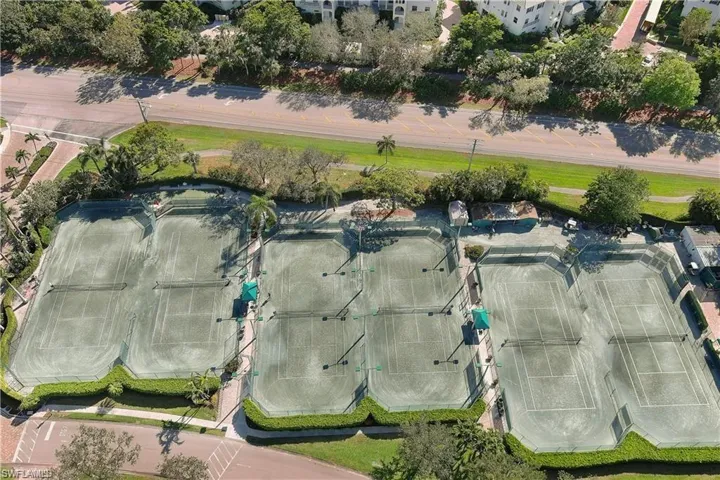 845  Reef Point  CIR, Naples, FL 34108