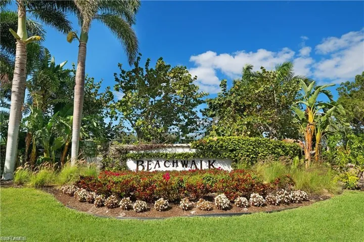 845  Reef Point  CIR, Naples, FL 34108